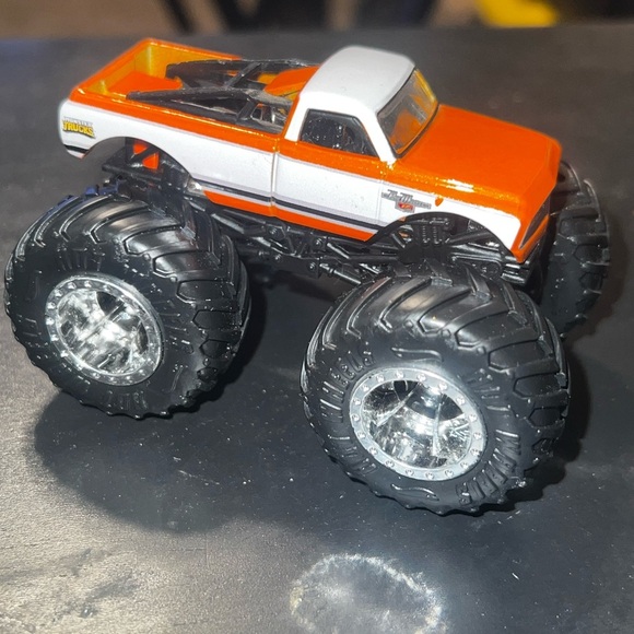 Hot Wheels Monster Jam Truck PURE MUSCLE Chevrolet C-10 1:64 scale - Picture 1 of 6